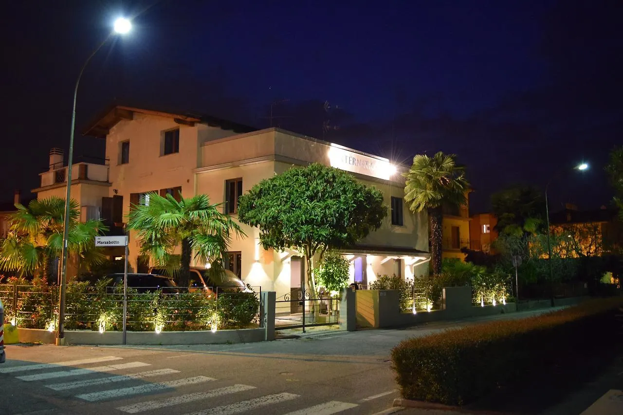 Hotel International Sirmione 3*,