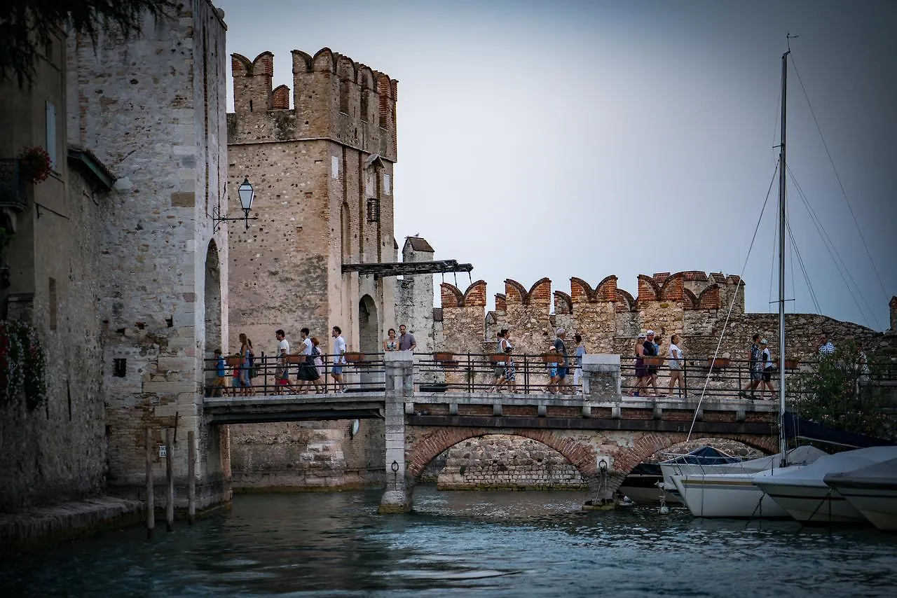 Hotel International Sirmione 3*,