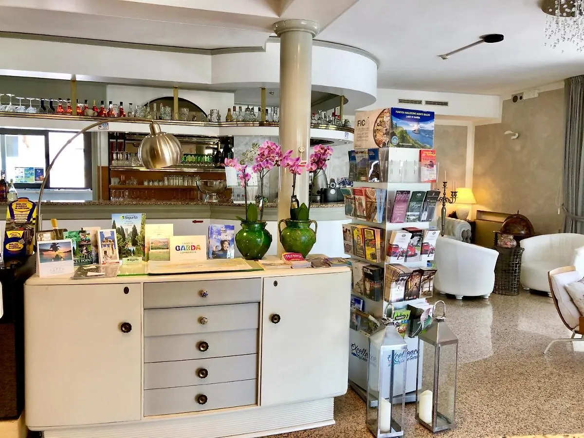 Hotel International Sirmione 3*,  Italië
